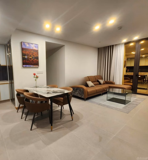 Beautiful apartment for rent, good price! 2 bedrooms, 2 bathrooms, fully furnished, swimming pool, gym, boxing, sauna
