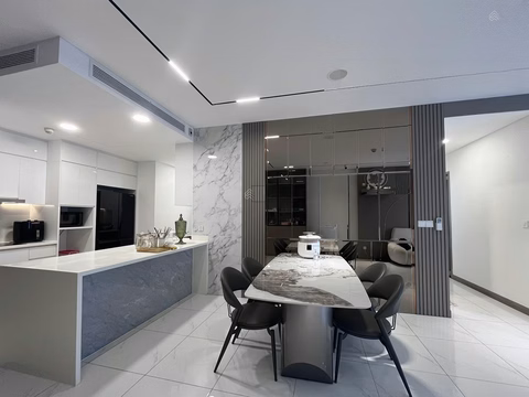 3-bedroom corner apartment 123m² Sunwah Pearl, Silver House Building with river view