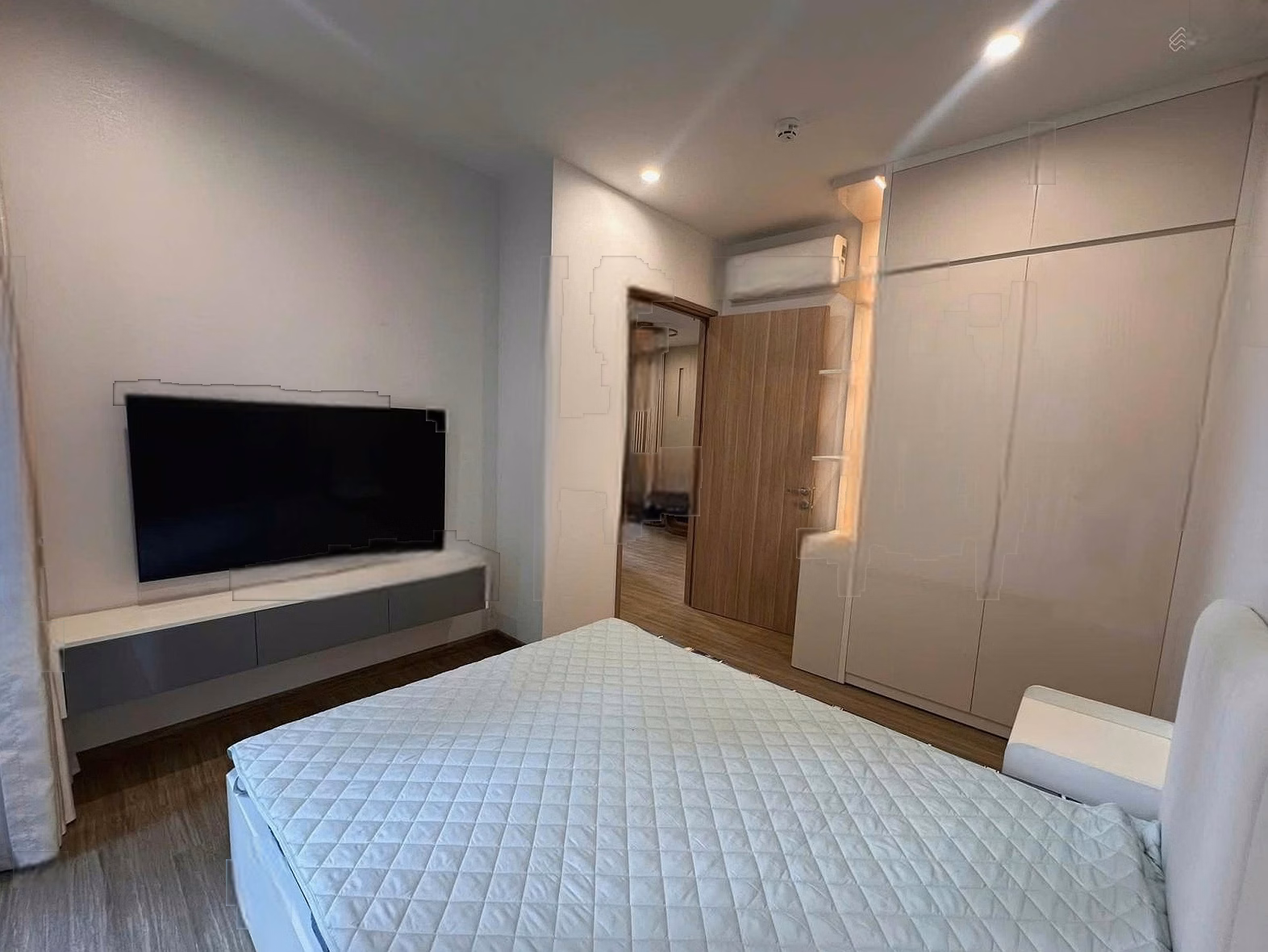 3 bedrooms 90m² Pavilion building with beautiful new furniture for only 12 million/month at Ocean Park Gia Lam