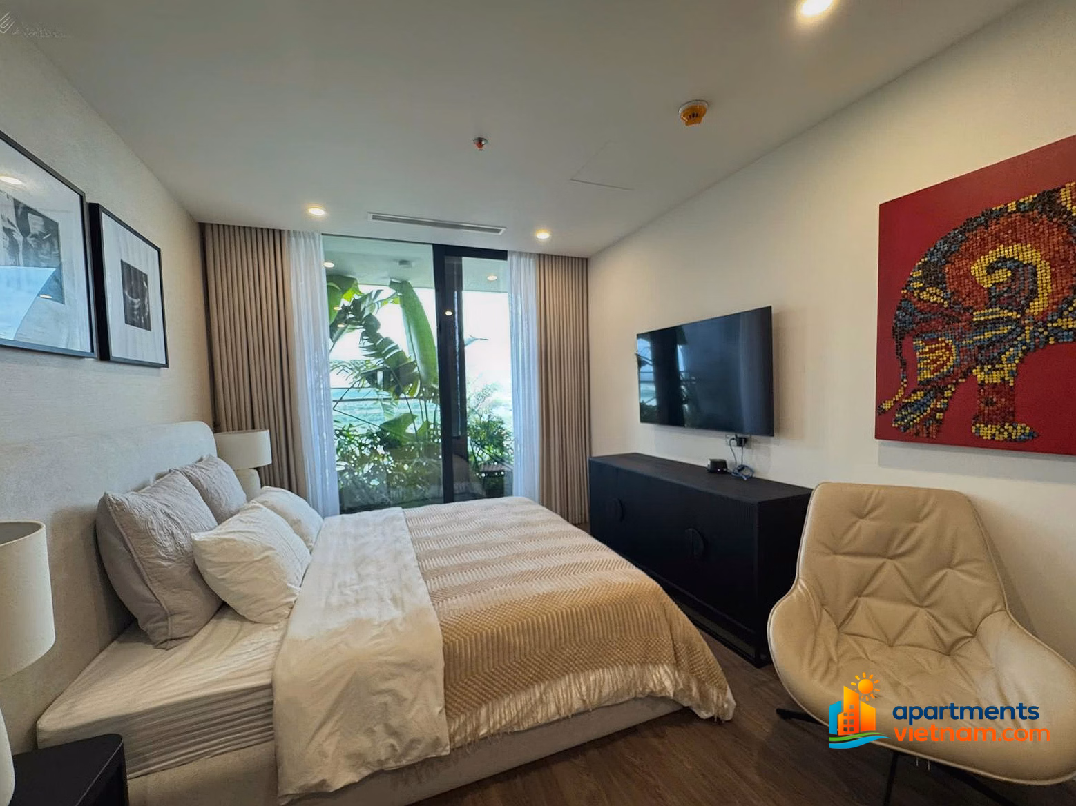Apartment for rent with 3 bedrooms + 1 Golden River warehouse 161m full of high-class furniture - 45 million/month