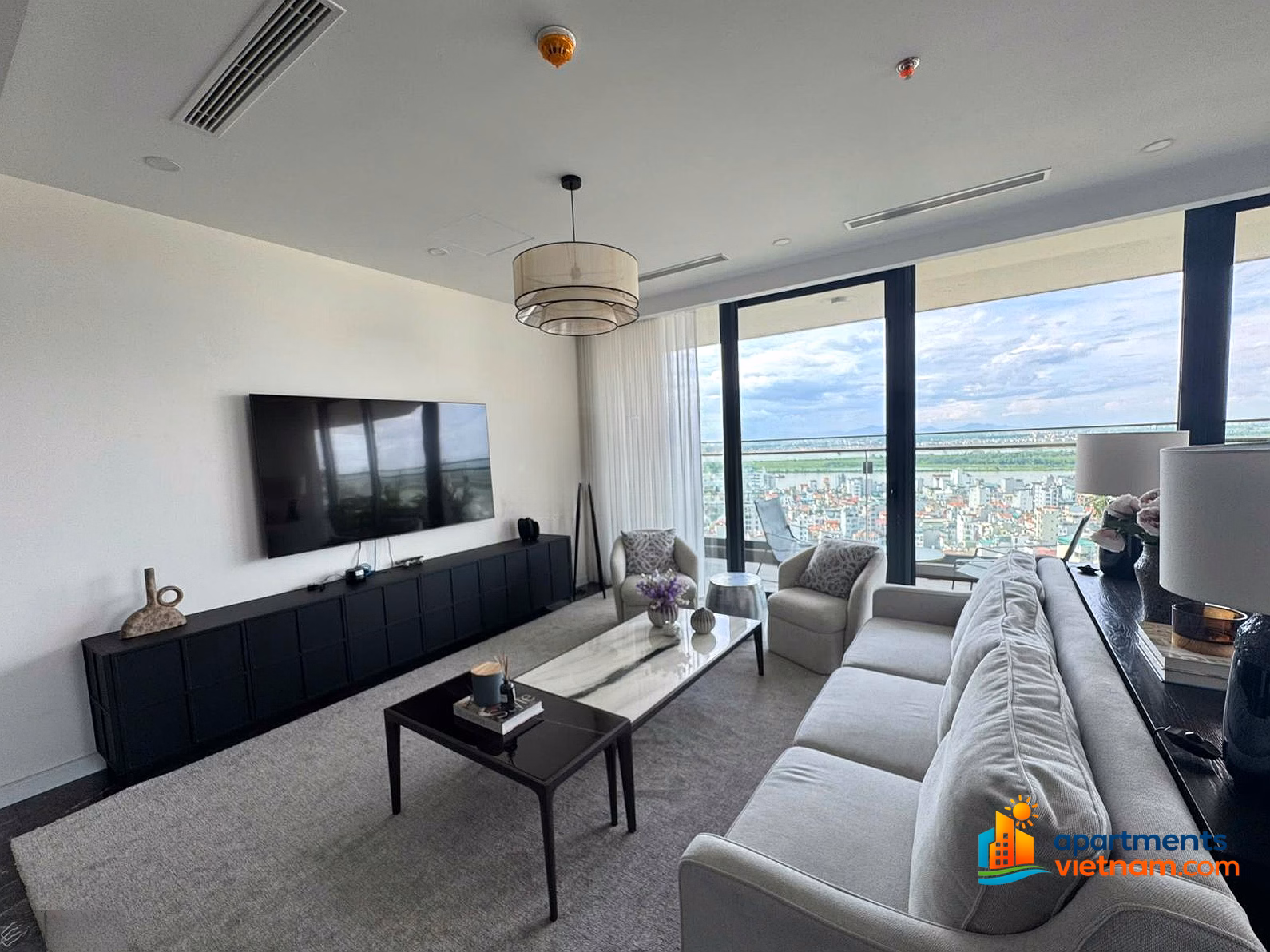 Apartment for rent with 3 bedrooms + 1 Golden River warehouse 161m full of high-class furniture - 45 million/month