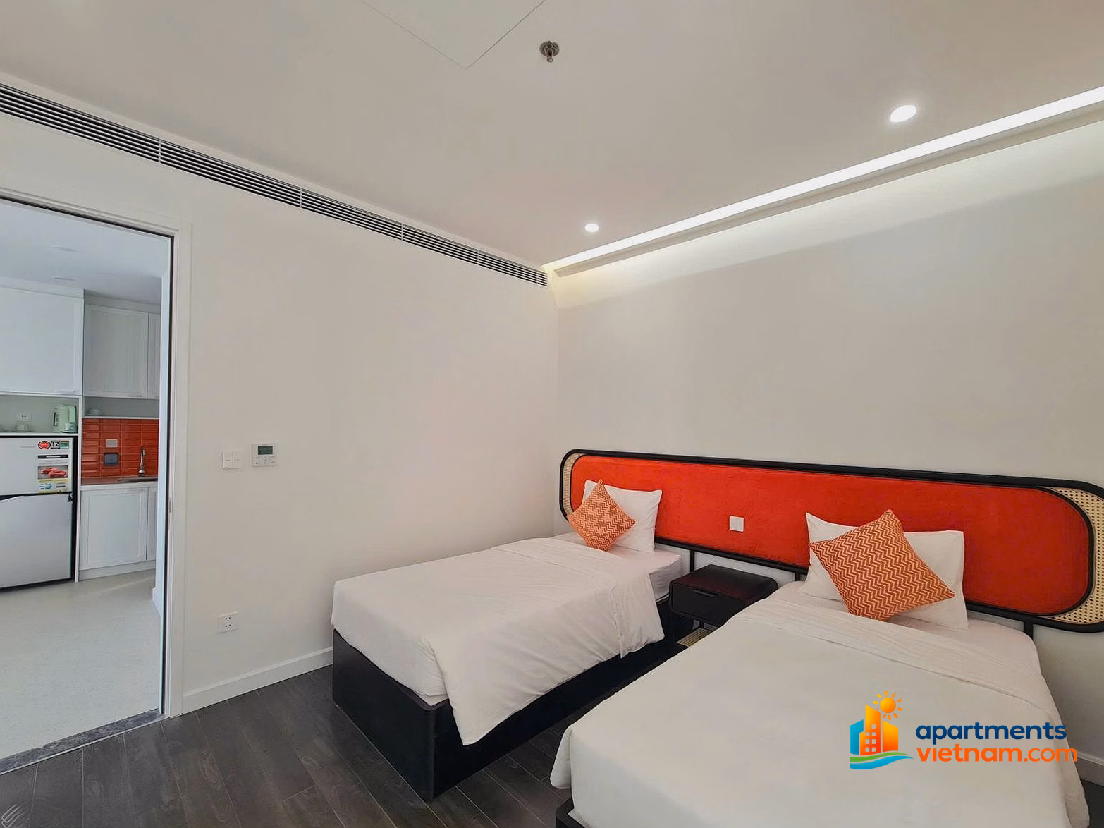 Selling at a loss at Sun Grand Hillside Residence Phu Quoc apartment, 2 bedrooms, sea view, Kissing Bridge, fireworks