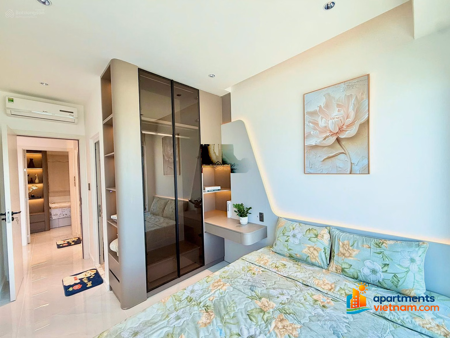 The owner offers to sell the apartment, apartment 3720, OC2A building, view Southeast, Muong Thanh Vien Trieu - 4 billion 350 - 59 m²