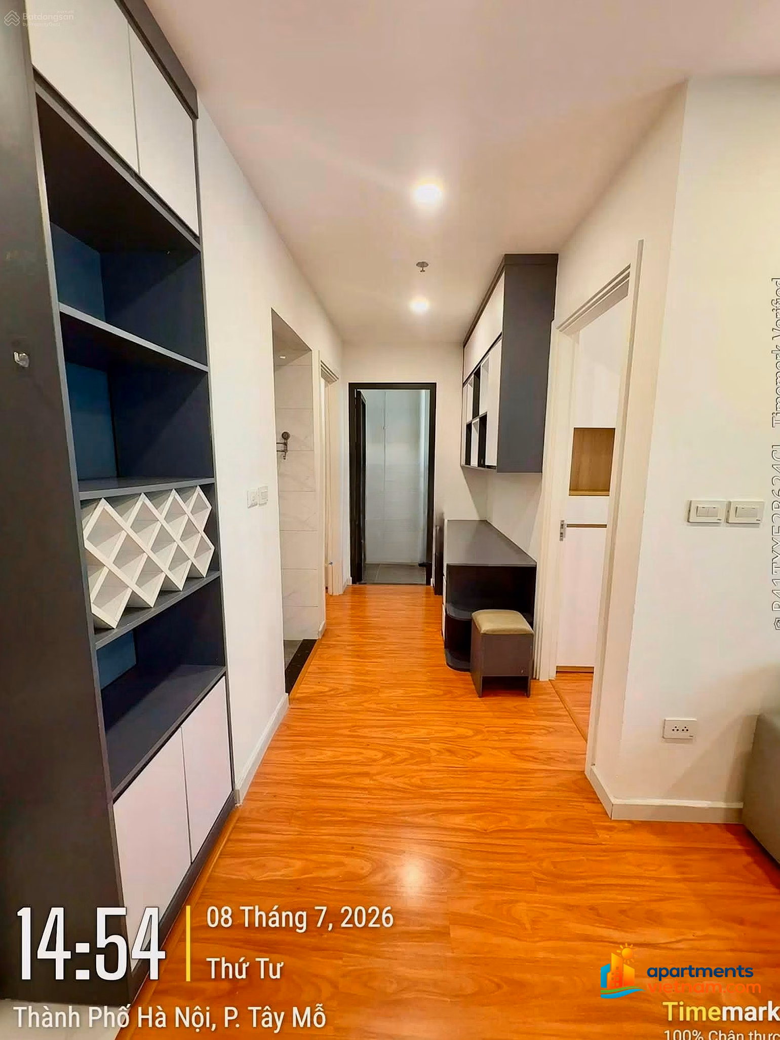 I'm the owner who just vacated a fully furnished 2n1vs apartment near a convenient parking zone and needs to find long-term customers