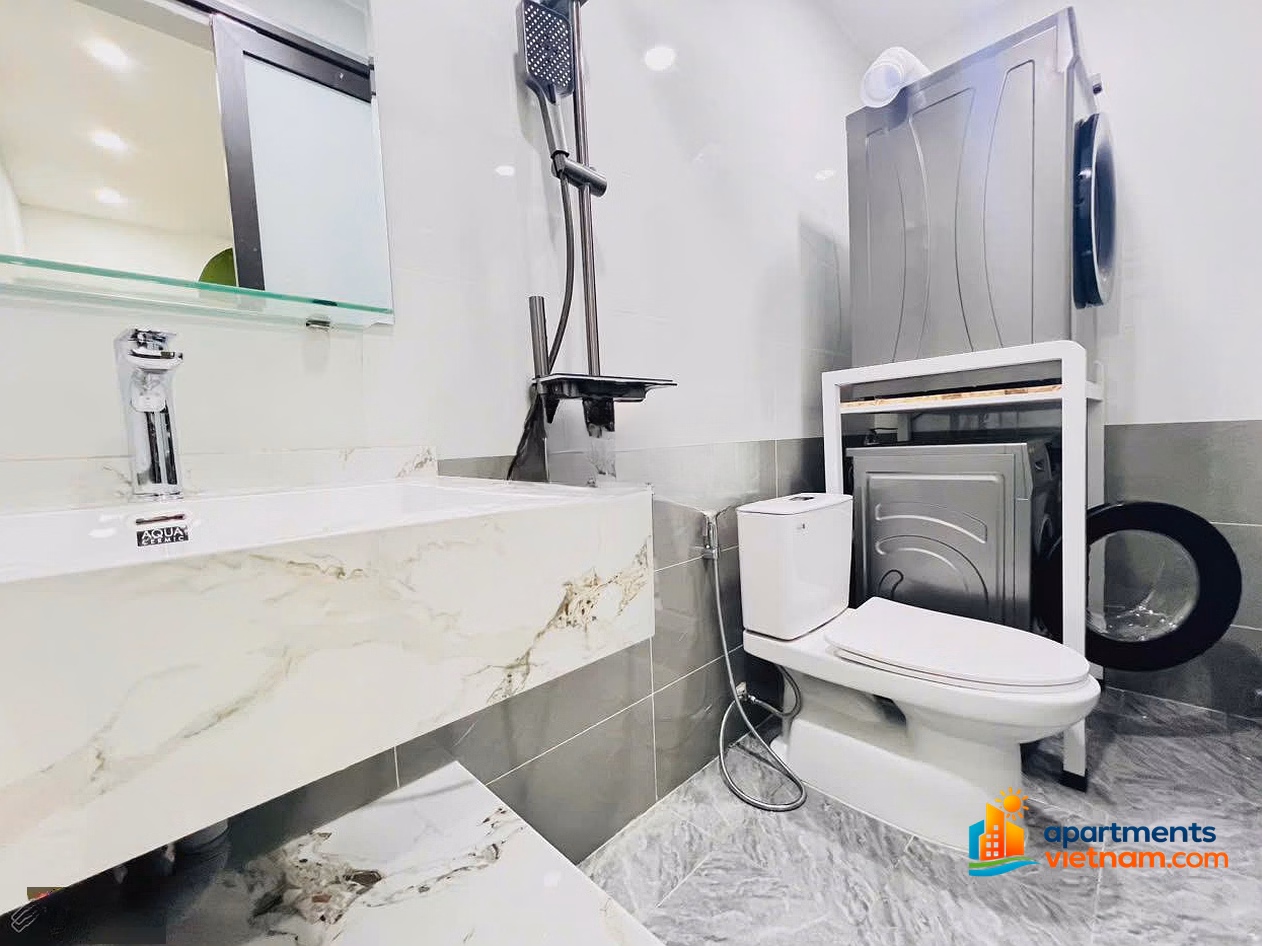 Apartment for sale N02 Chua Lang, Huynh Thuc Khang - 2 bedrooms, 2 bathrooms, beautiful house, price 4.5 billion