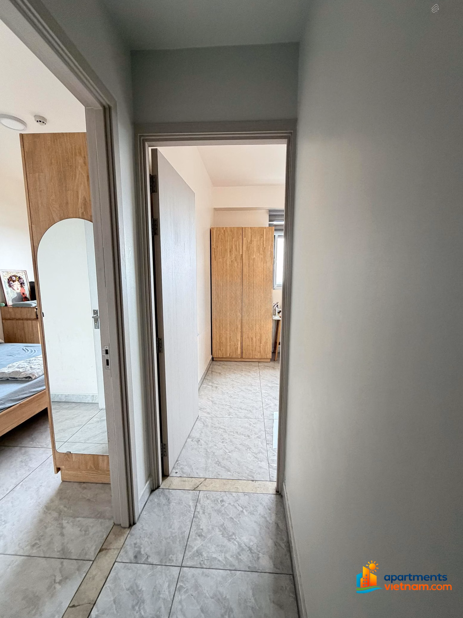 3 bedroom +1 apartment, long term rental, high floor, airy and clean