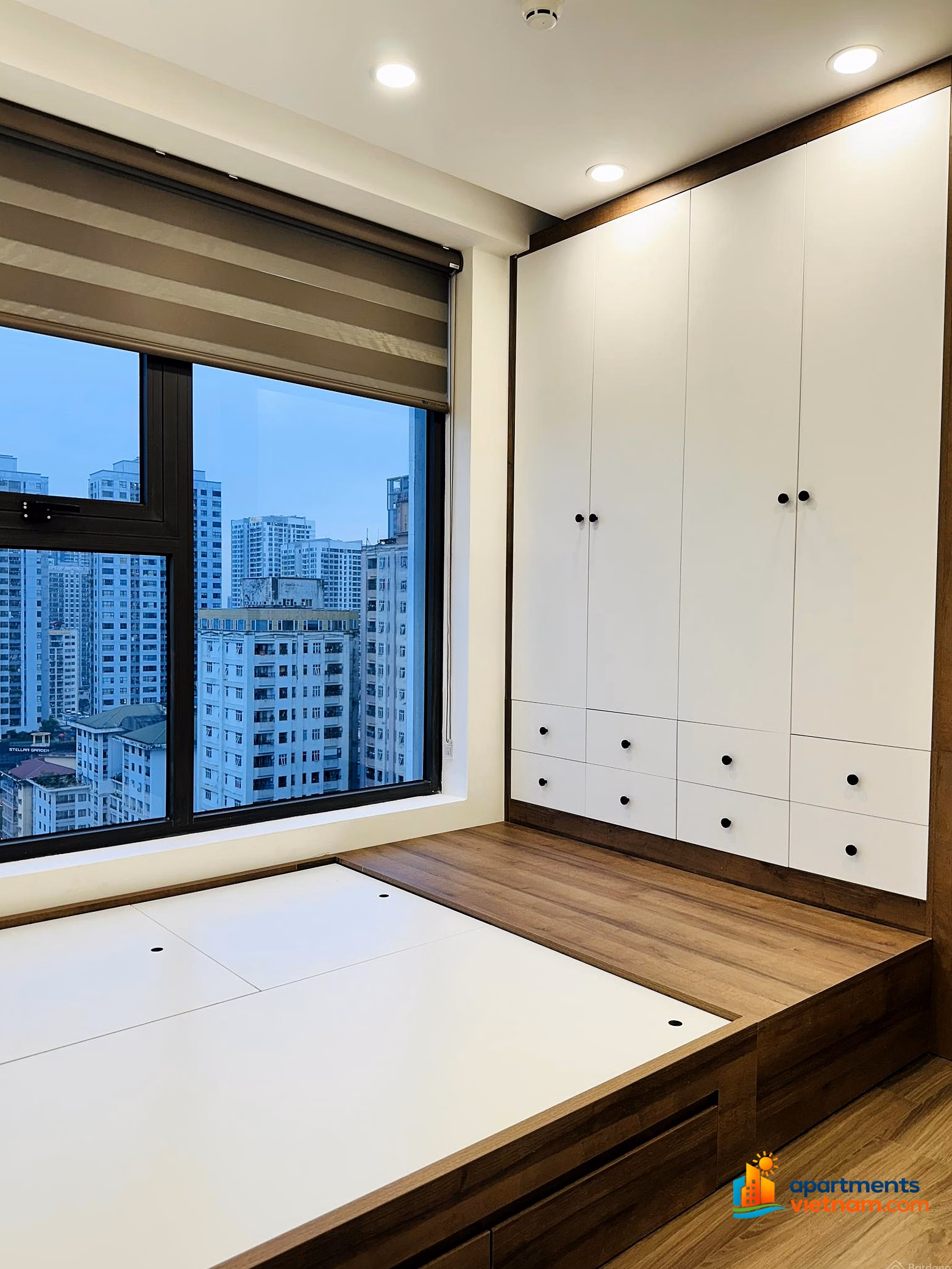 Full budget 2BR-3BR 2VS apartment for rent with area 74-83m², basic to beautiful furniture at Handico 33 Le Van Luong
