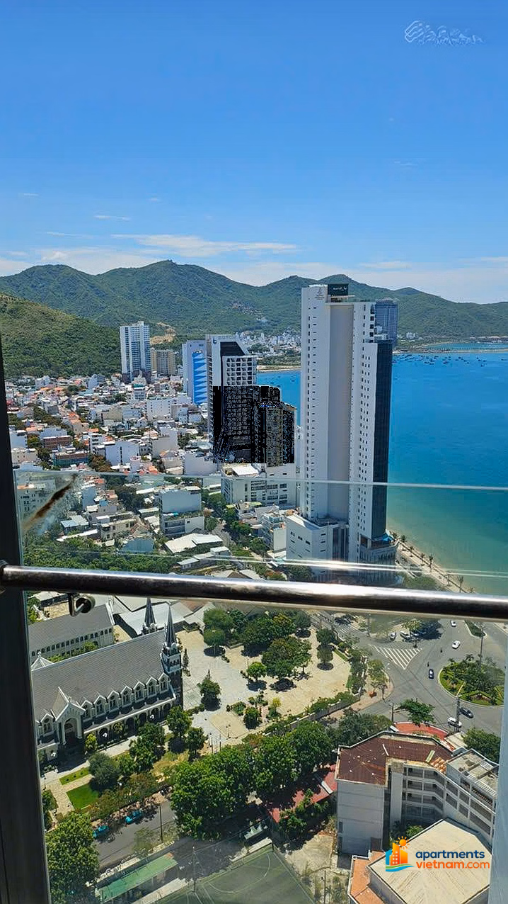 Selling 2 bedroom apartment in Scenia Bay, Nha Trang, high floor, good price, 6.3 billion