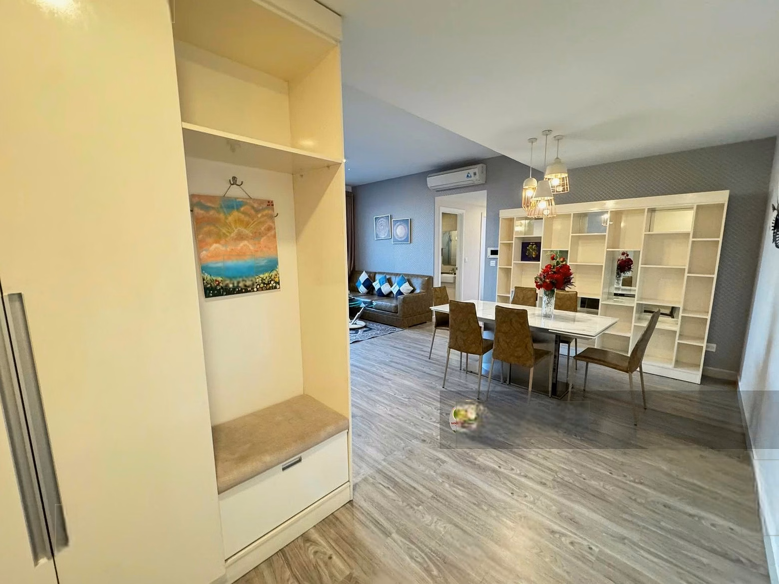 Hot item! Urgent sale 3 bedrooms 111m2 Rivergate. High floor with beautiful river view. High-end furniture. Price 10.8 billion (All in)
