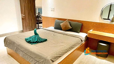 Apartment for rent on Nguyen Thien Thuat, 2 bedrooms, 2 bathrooms, 15 million