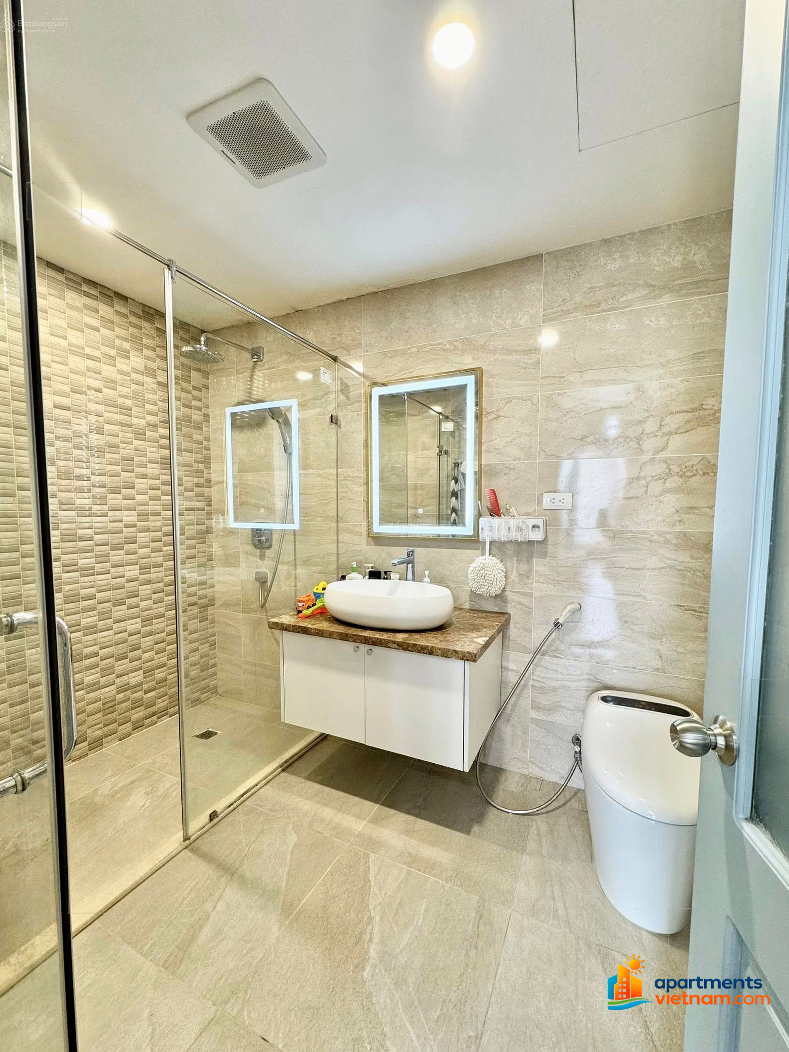 Specializing in renting 34T Hoang Dao Thuy project with 2 - 3 bedrooms, for office or residential use
