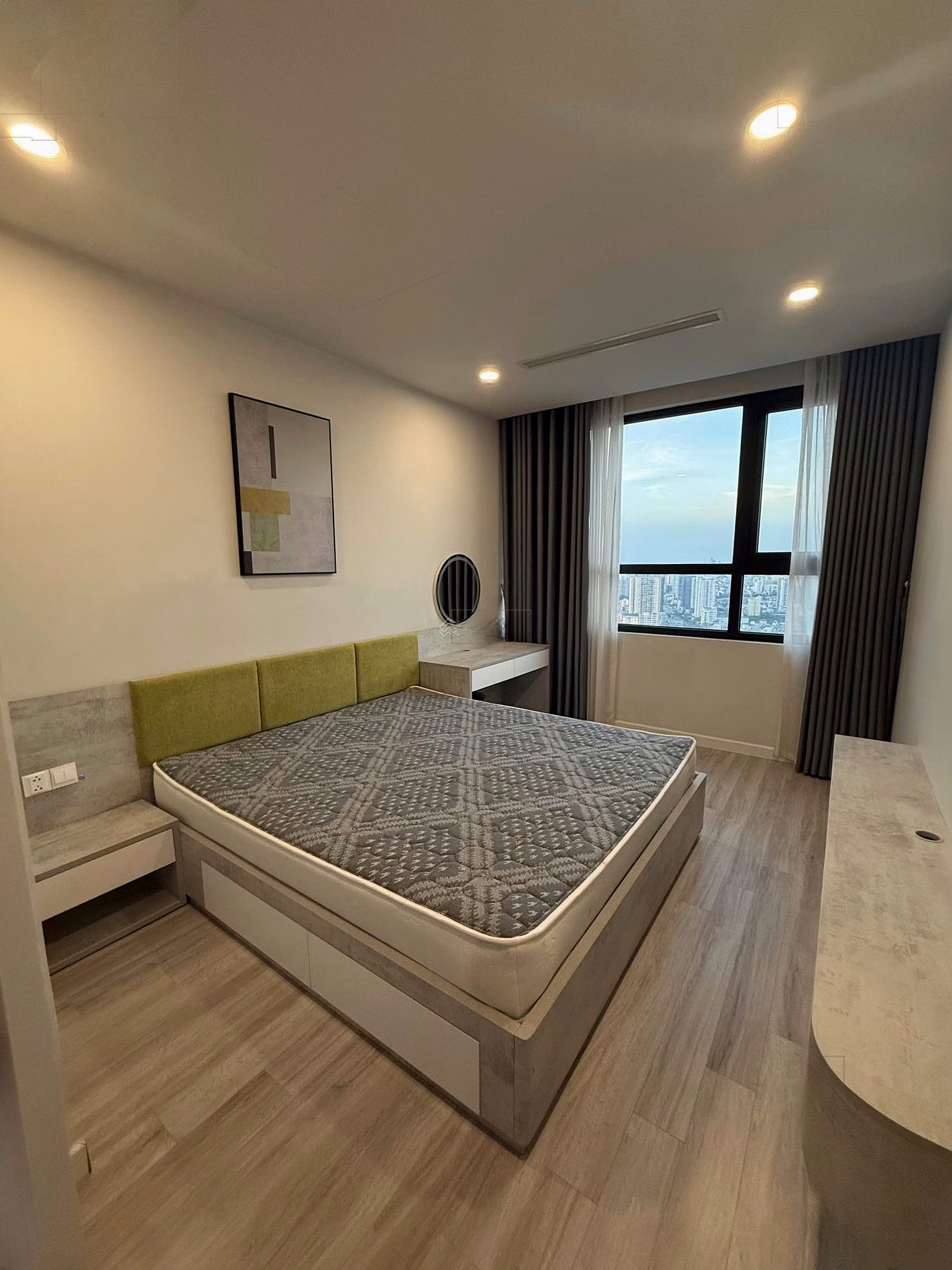 BRG 3 bedrooms for rent, full of beautiful, brand new furniture, very chill price only 24.5 million/month, with car slot***