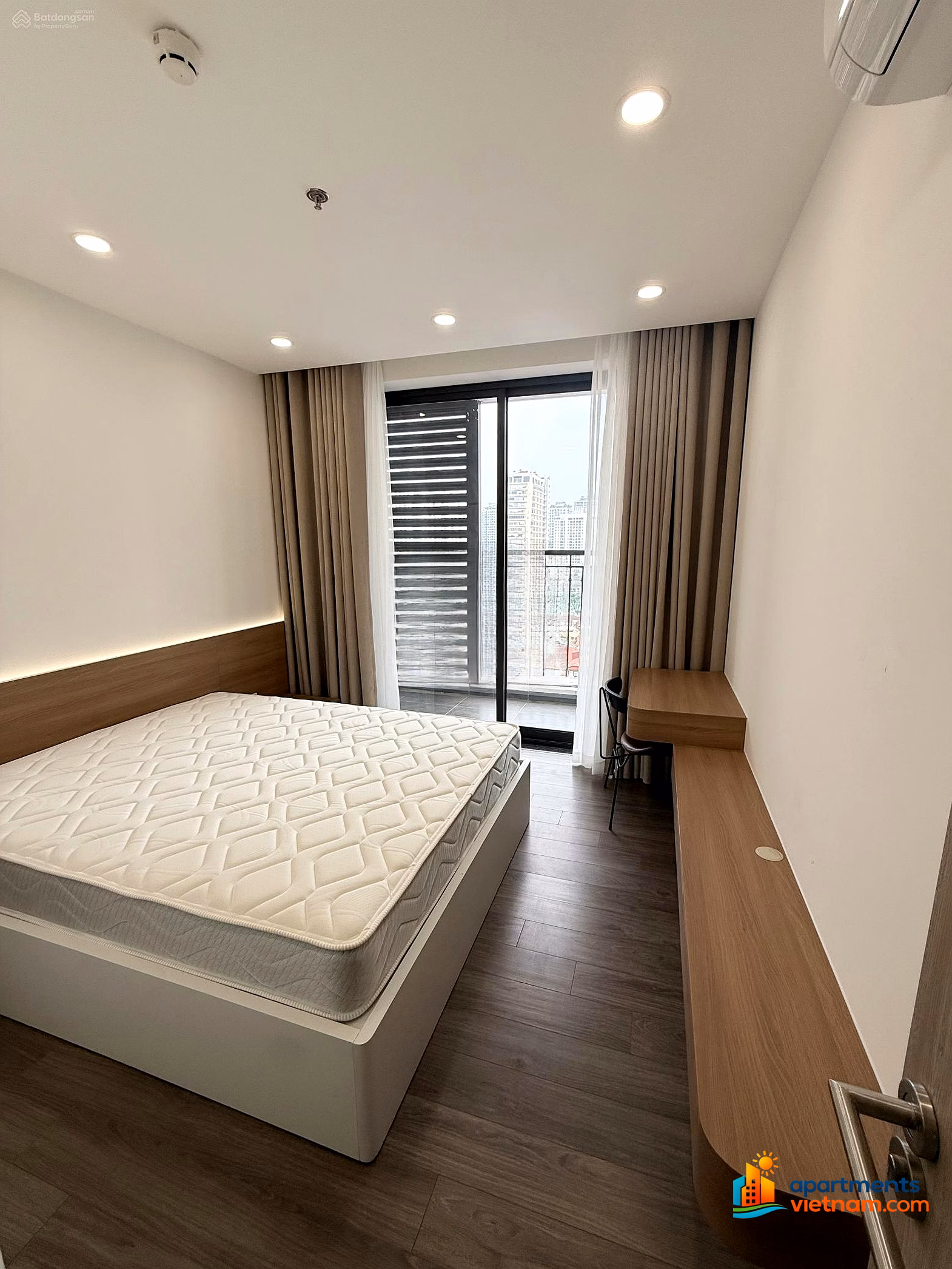 Specializing in renting Handico apartments with 2-3 bedrooms from basic to fully furnished, 100% new to suit your needs. 0977 858 ***