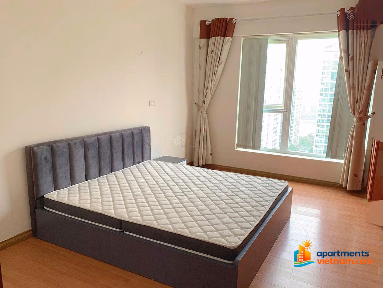 N05 for rent, 3 bedrooms, 3 bathrooms, only 20 million/month, with car slot, newly renovated house with new furniture***