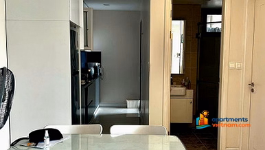 Price 20 million 2 bedroom apartment for rent, 68m2 at Vinhomes D'Capitale, Cau Giay, Hanoi