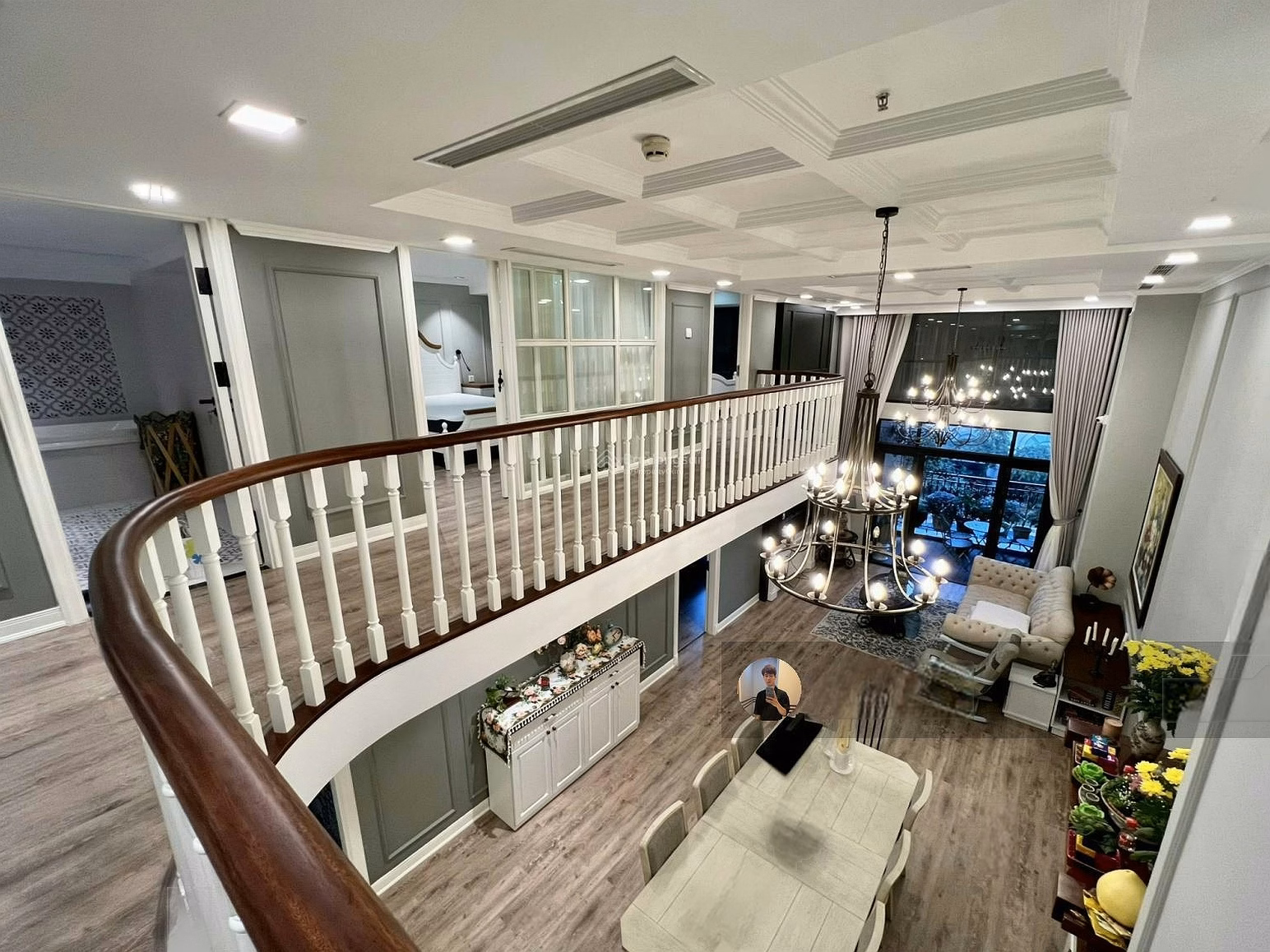 Super product Royal City duplex penthouse 300 m2 4 bedrooms 3 bathrooms full luxury furniture price only 48.8 million