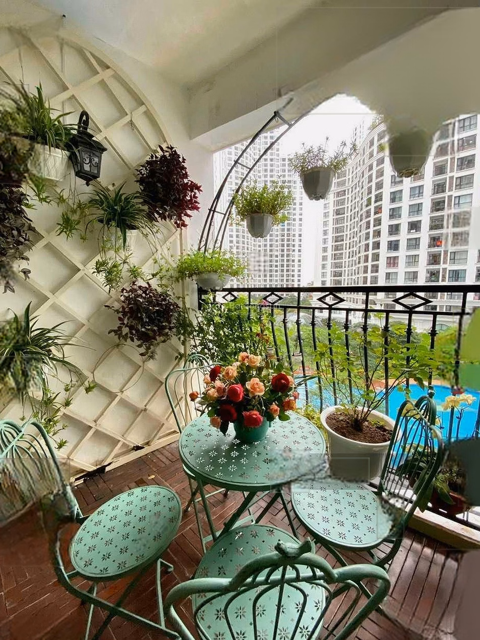 Super product Royal City duplex penthouse 300 m2 4 bedrooms 3 bathrooms full luxury furniture price only 48.8 million