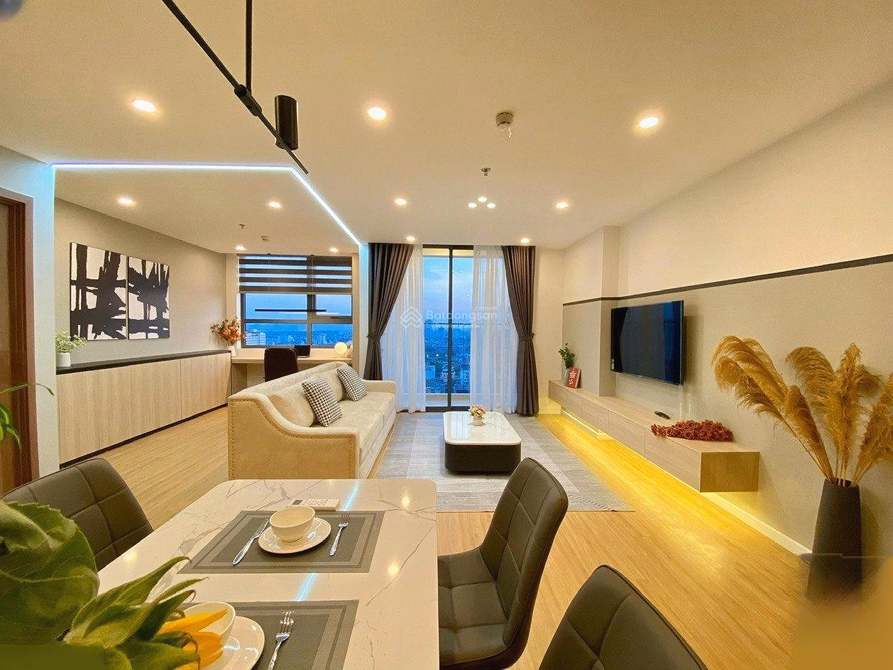 Rare: Beauty queen apartment for rent 120m2, 3 bedrooms, full at FLC 265, price 20 million/month, contact: 0899 511 ***