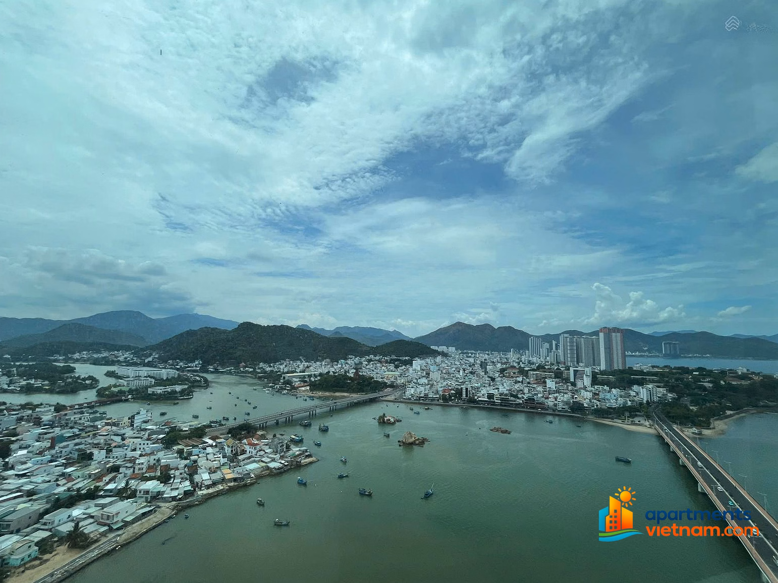 Quick sale of river view apartment (2.9 billion) - Muong Thanh Khanh Hoa.
