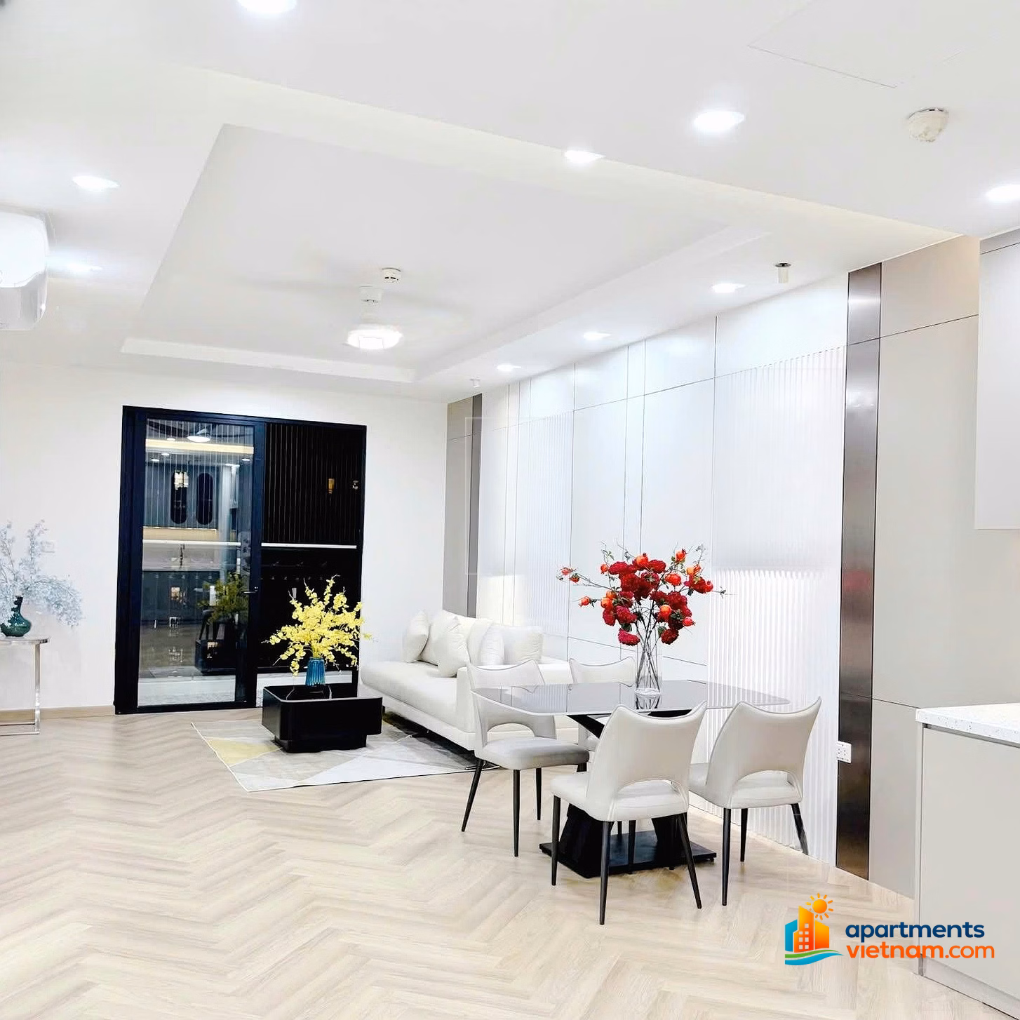 2 bedrooms and 2 bathrooms for rent in T10 Times City building, fully furnished, only 15 million/month, move in right away