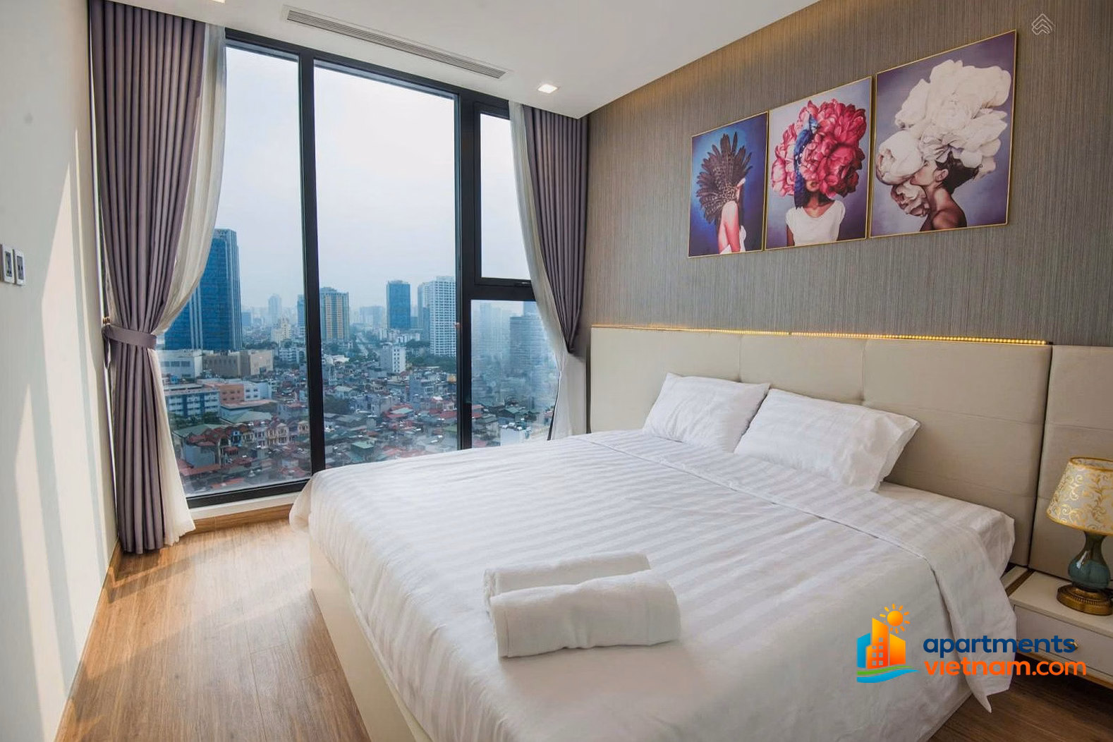 Apartment for rent in Vinhomes Metropolis - Lieu Giai, 100m2 3 bedrooms fully furnished, 41 million/month.0983 237 ***