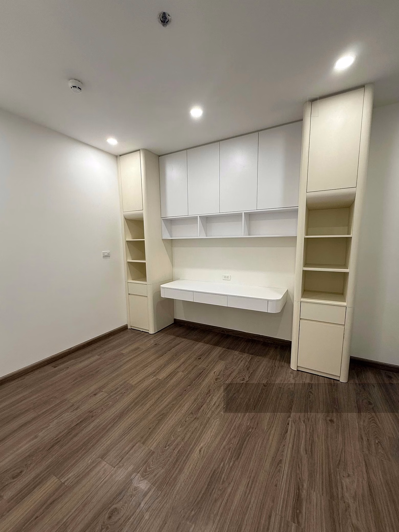 Handico Complex 3 bedrooms for rent, fully furnished, brand new, only 19 million/month, move in immediately***