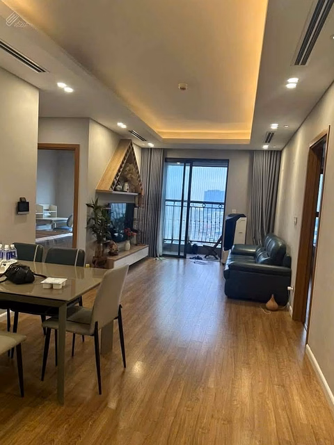 Le Capitole apartment for rent at 27 Thai Thinh, Hanoi. 94m2, 3 bedrooms fully furnished, 20 million/month.0983 237 ***
