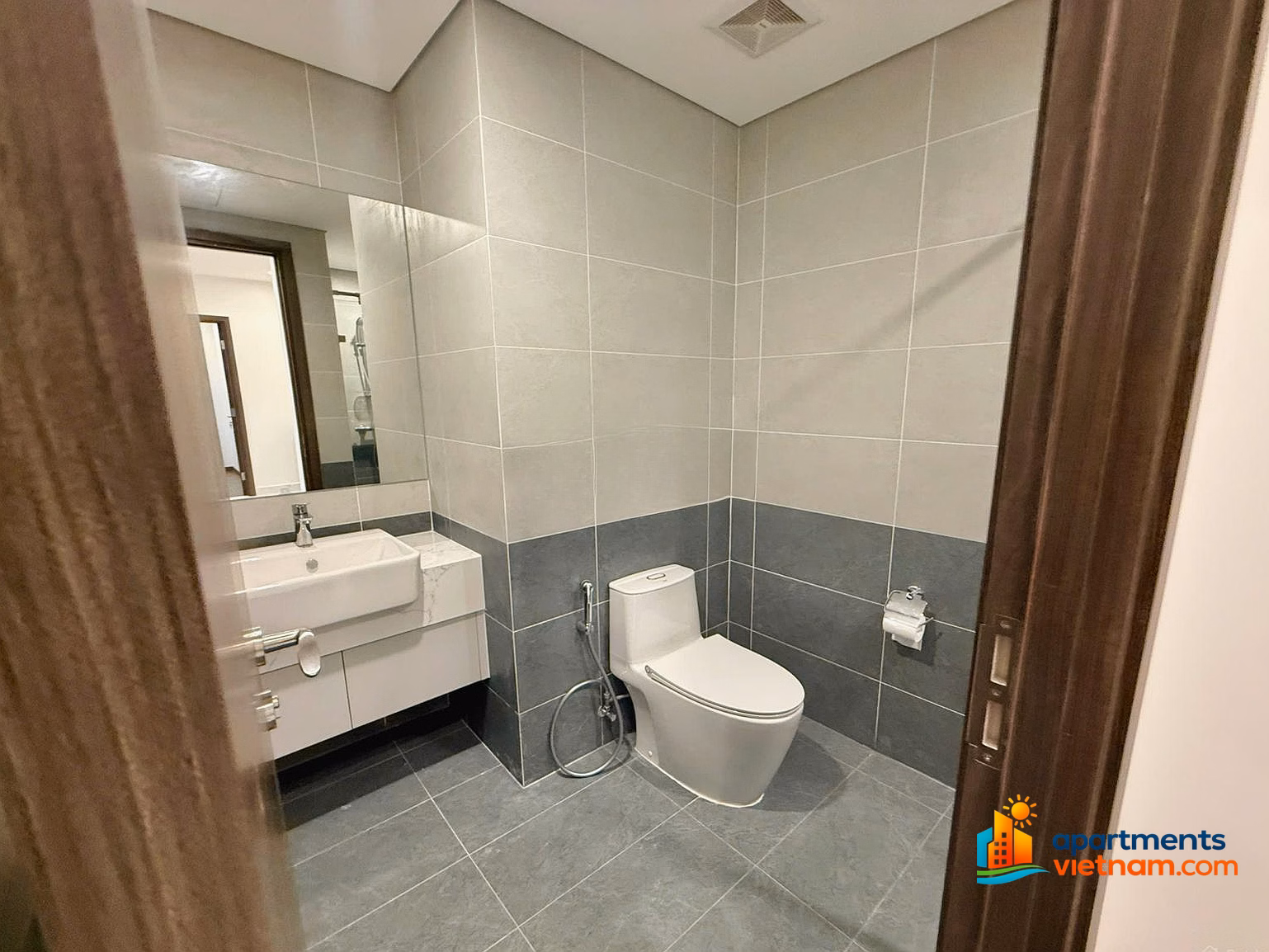 2 bedrooms fully furnished for rent at The Opus One for only 16 million/month at Vinhomes Grand Park District 9