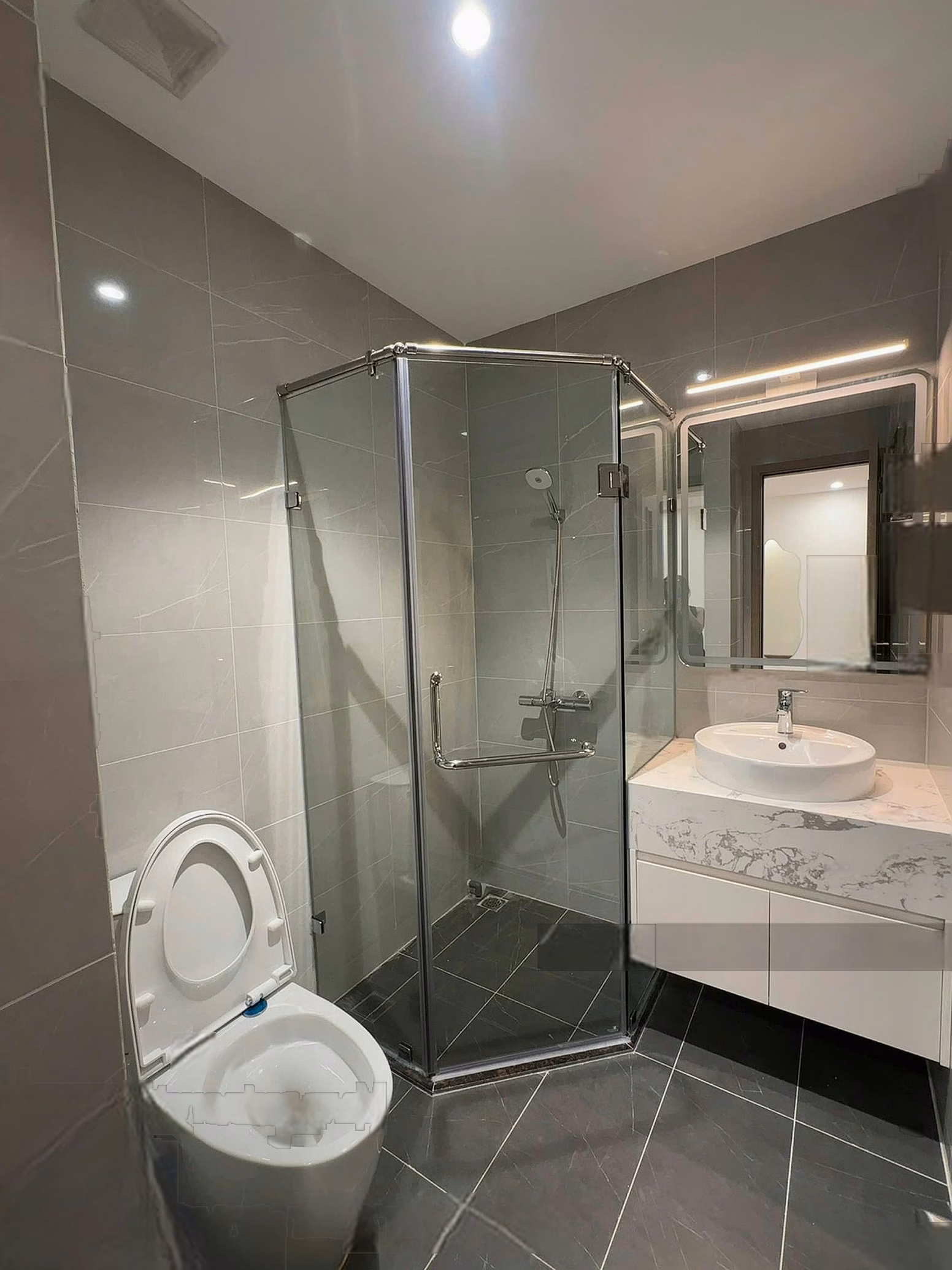 Rare! Apartment for rent N04 Hoang Dao Thuy 2 bedrooms fully furnished for only 17 million/month