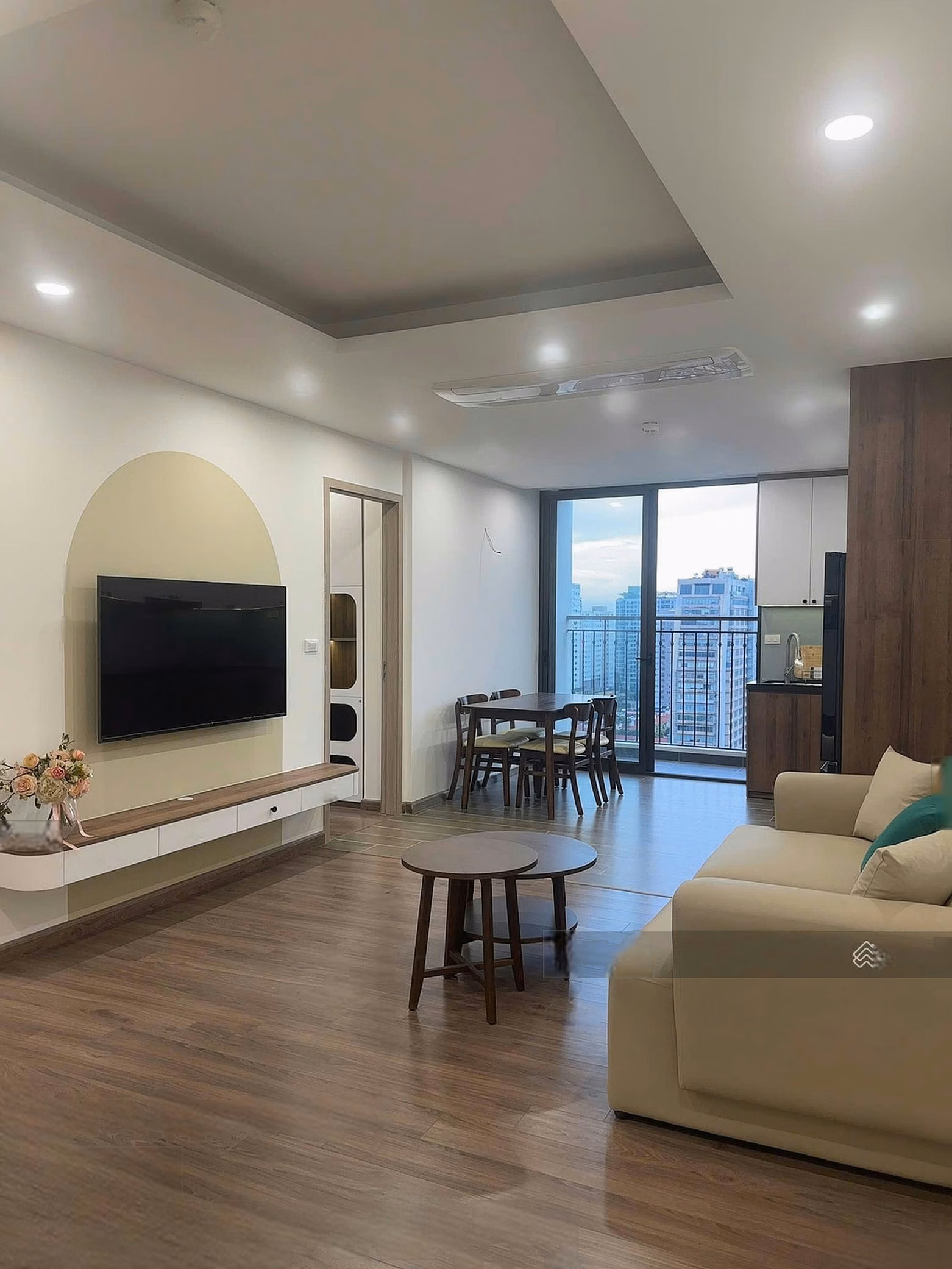 Rare! Apartment for rent N04 Hoang Dao Thuy 2 bedrooms fully furnished for only 17 million/month