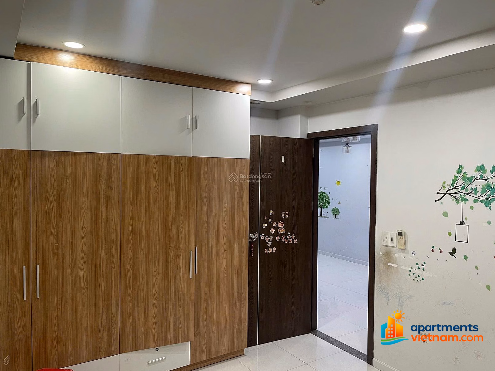 Selling furnished 2-bedroom apartment in CT2B HUD Phuoc Long, South Nha Trang. Cheap price only 2.1 billion