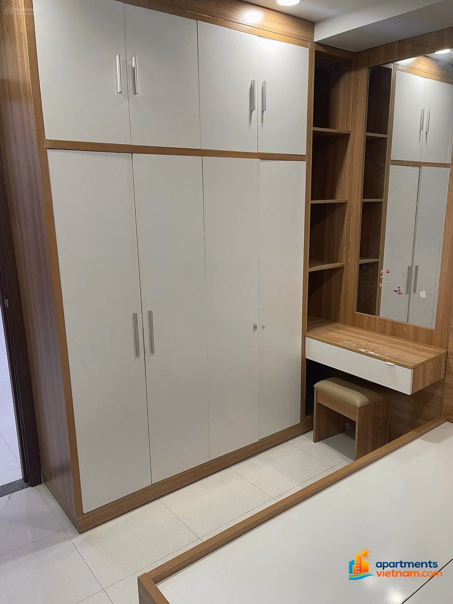 Selling furnished 2-bedroom apartment in CT2B HUD Phuoc Long, South Nha Trang. Cheap price only 2.1 billion