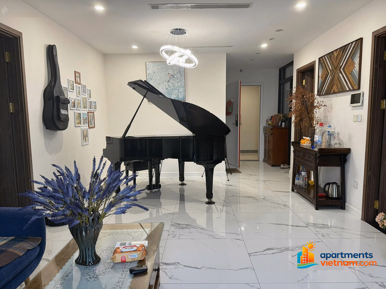 Manh is managing 30 apartments for rent in Sunshine City, move in now