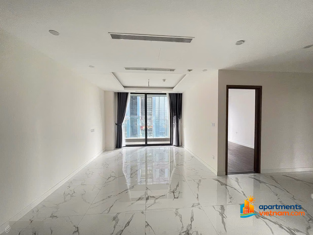 Manh is managing 30 apartments for rent in Sunshine City, move in now