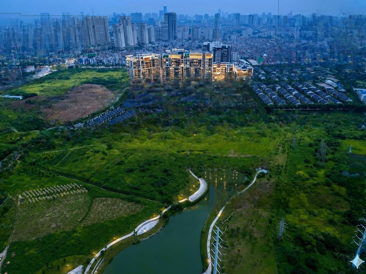 Corner apartment with 4 bedrooms + building A, 233m2, estimated 23 billion, Southeast-Southwest balcony, view of Le Parc Place park