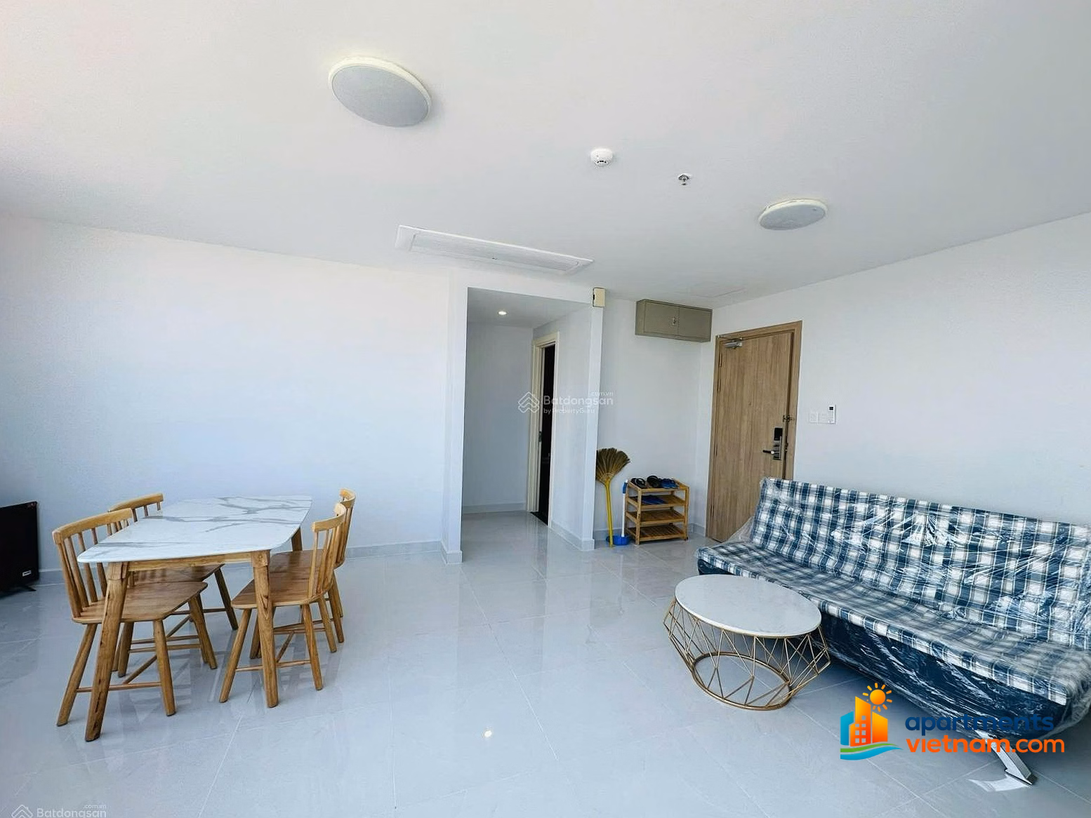 Selling Dqua Nha Trang apartment for only 3.3 billion, available rental contract 13 million/month, ready red book, high floor
