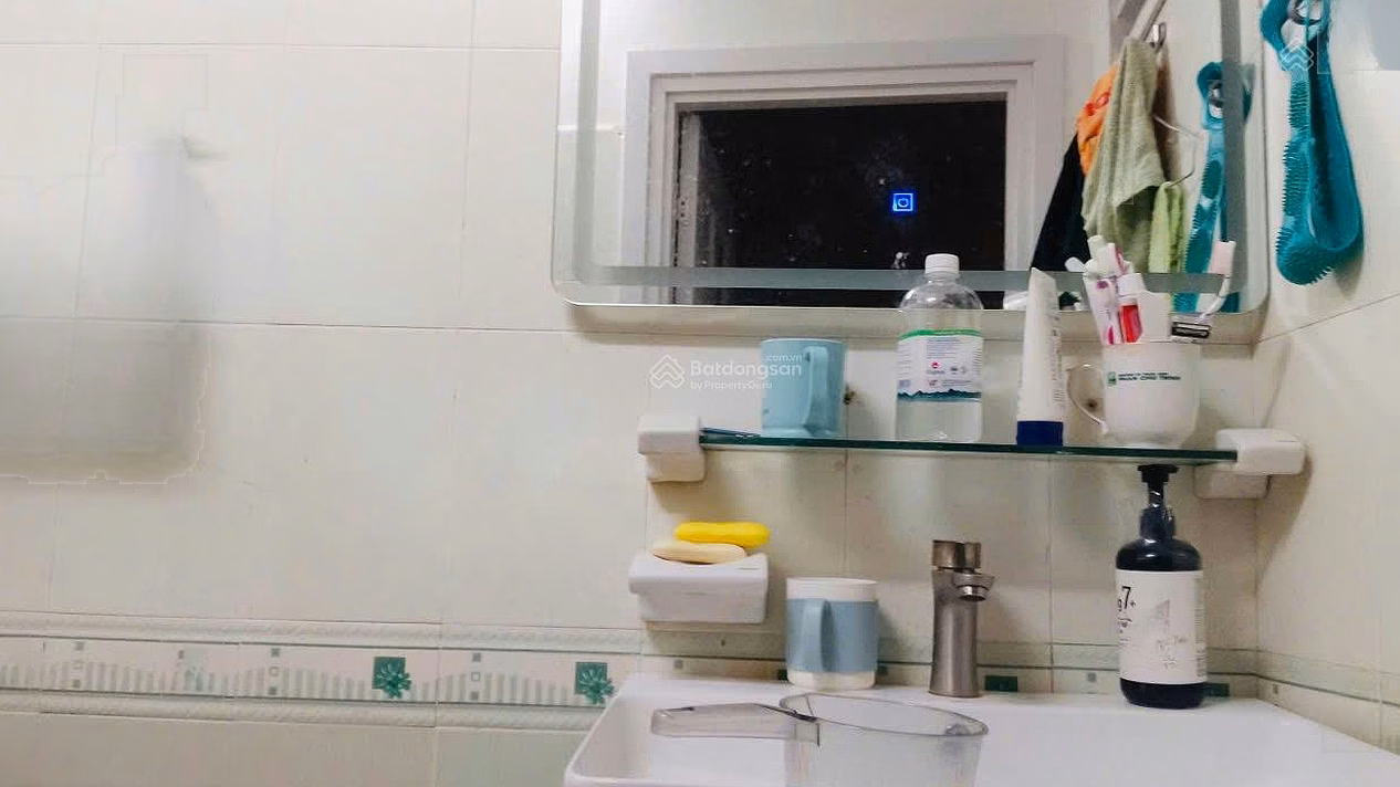 Nice cheap room for rent, especially for quick renters in Tan Binh center