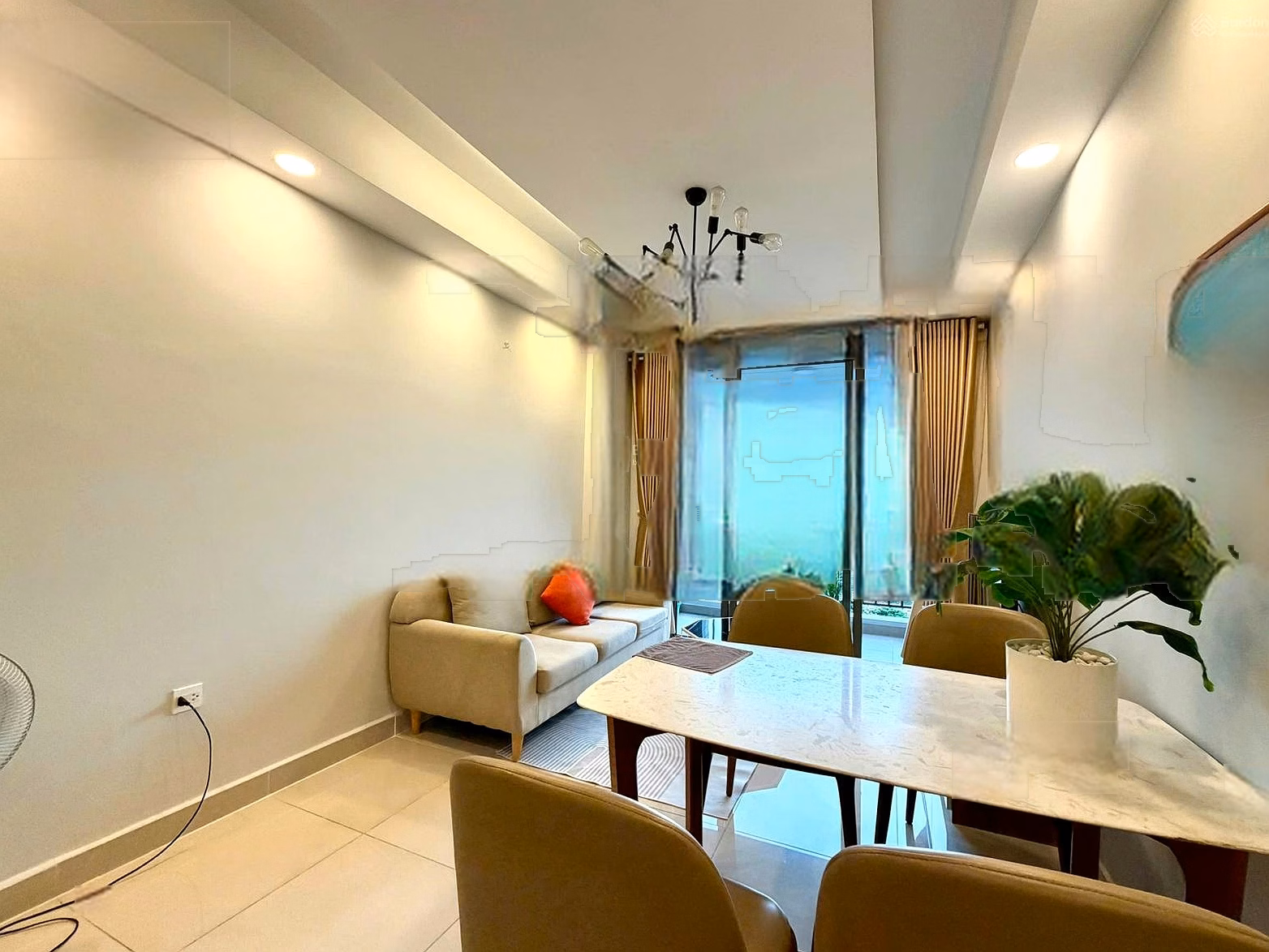 2 bedrooms, 2 bathrooms, 16 million, fully furnished with car parking, Botanica Premier apartment