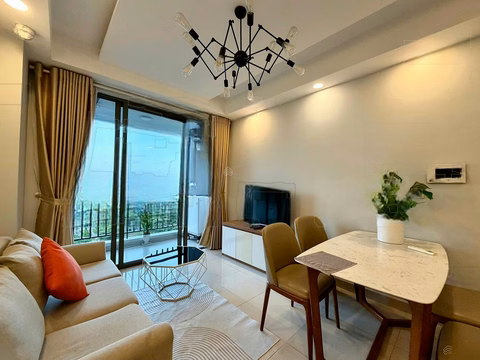 2 bedrooms, 2 bathrooms, 16 million, fully furnished with car parking, Botanica Premier apartment