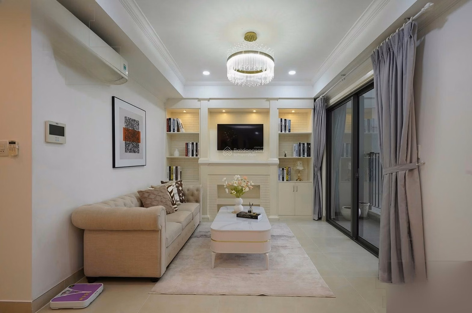 Full shopping cart, super cheap rent, new house, modern furniture, comfortable price. Contact Quynh to see the house