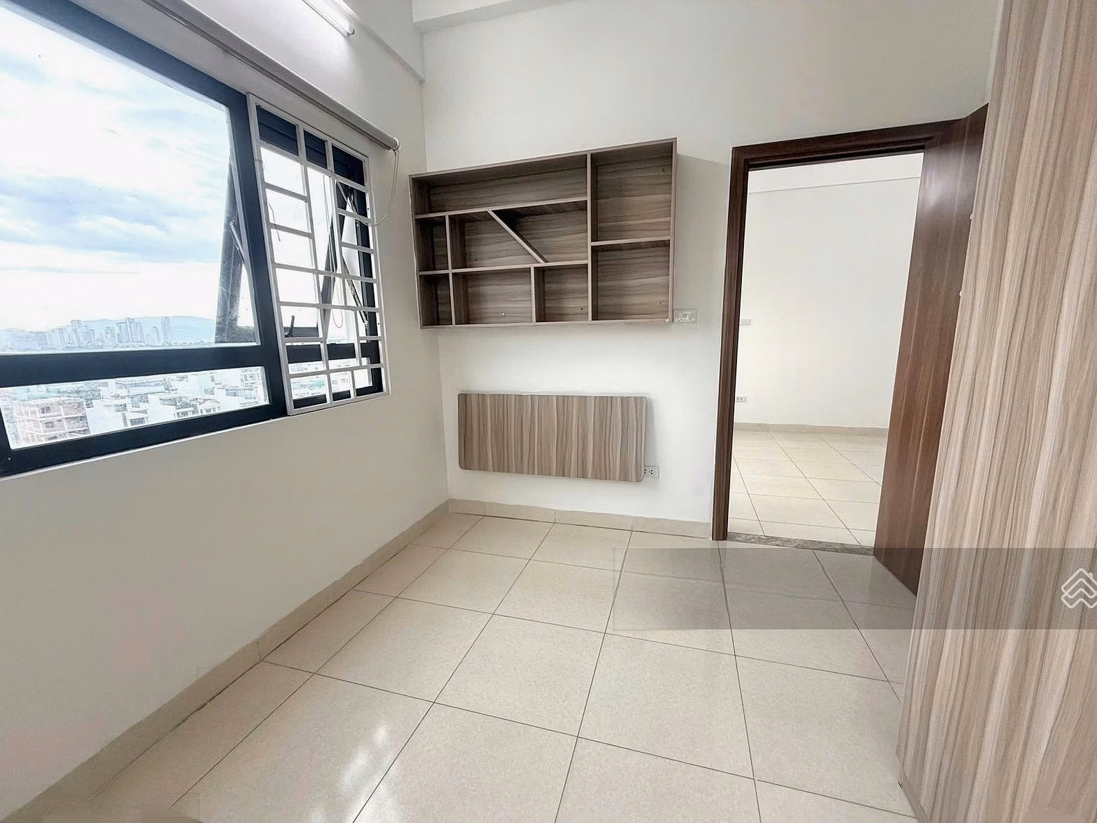 Commercial corner apartment for sale SSH07 with park view, river view, city view to watch fireworks