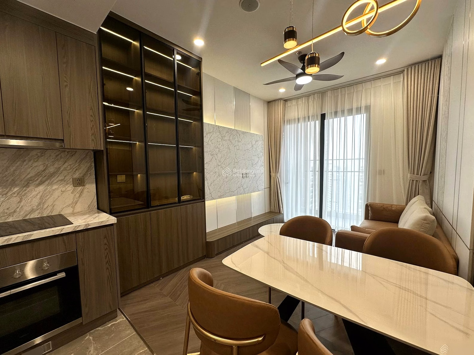 The owner sent the brand new luxury 2N2VS Lumiere Evergreen apartment for rent