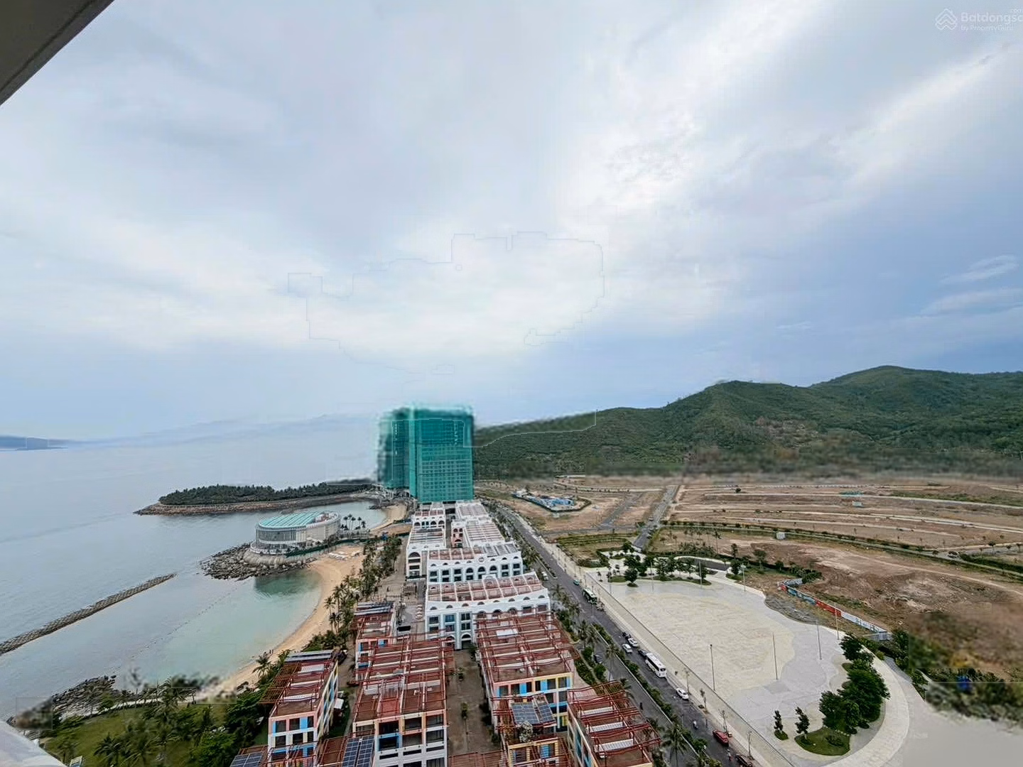 Paramount Nha Trang beachfront apartment for rent - Paramount Nha Trang Beachfront Apartment for Rent