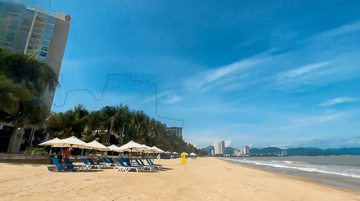 CC The Costa Nha Trang for rent, 68 m2, super bargain price, good