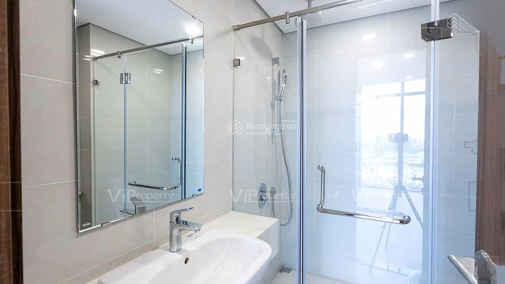 Urgent sale of 2-bedroom corner apartment with area of ​​70m2 at Eco Green Saigon, high floor, price only 6.2 billion