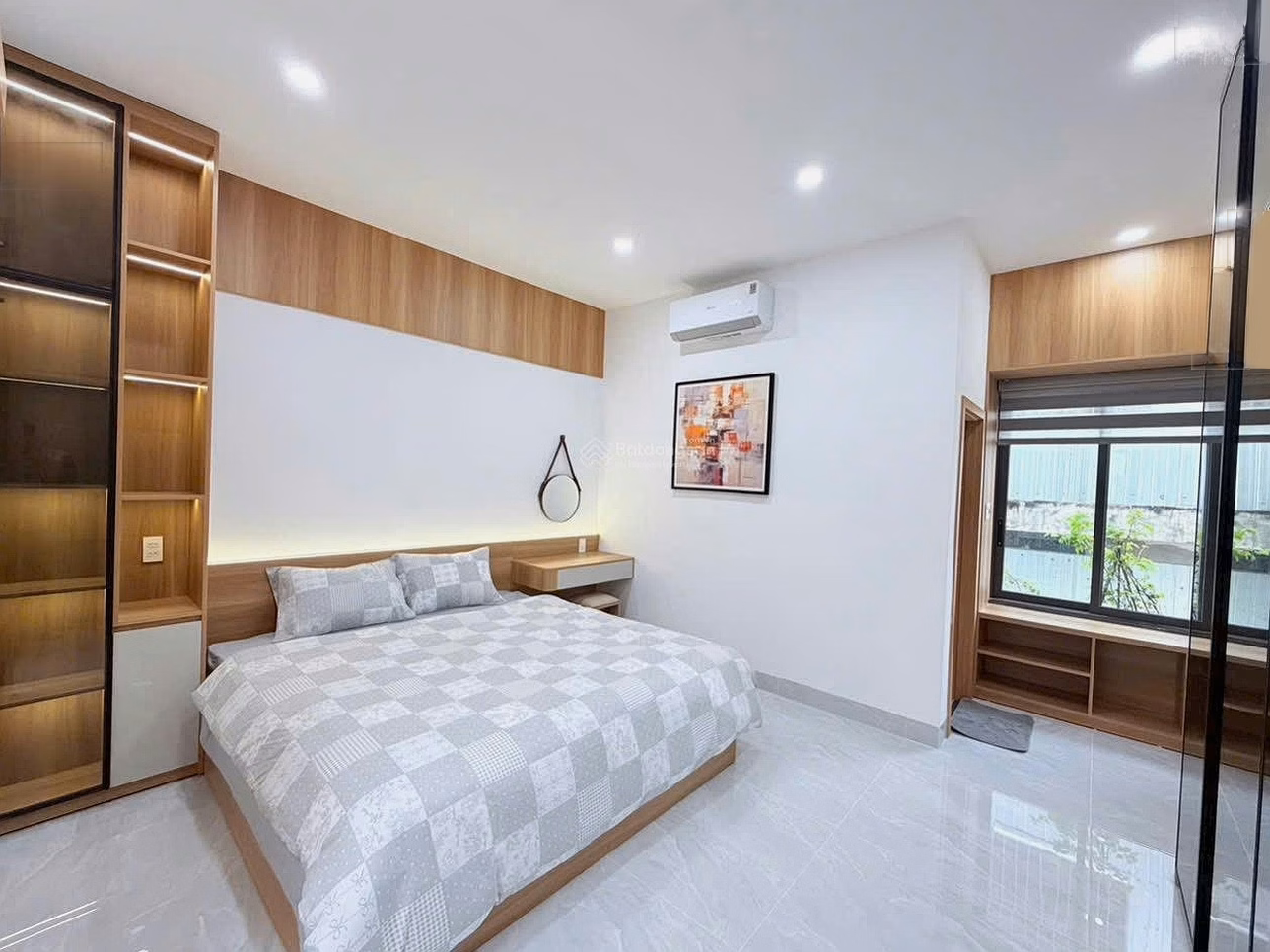 3-storey house for sale on 7m5 Nguyen Thuy street, close to Kinh Duong Vuong & Ho Tung Mau