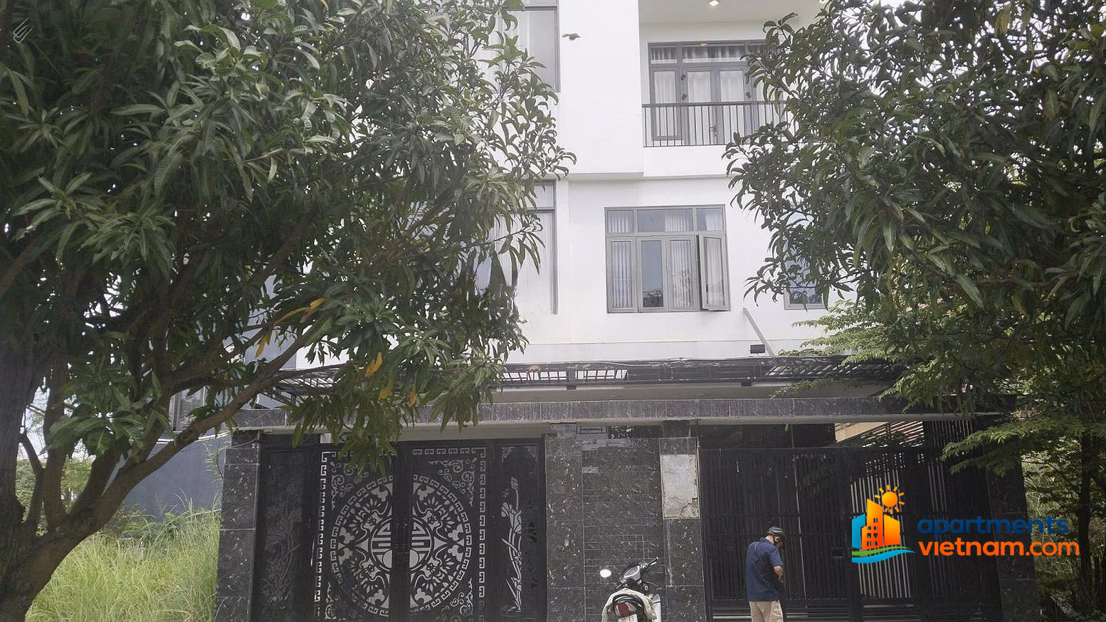 Liquidation of 3-storey house in Mega area, 10m5 street, Khuc Thua Du, Son Tra