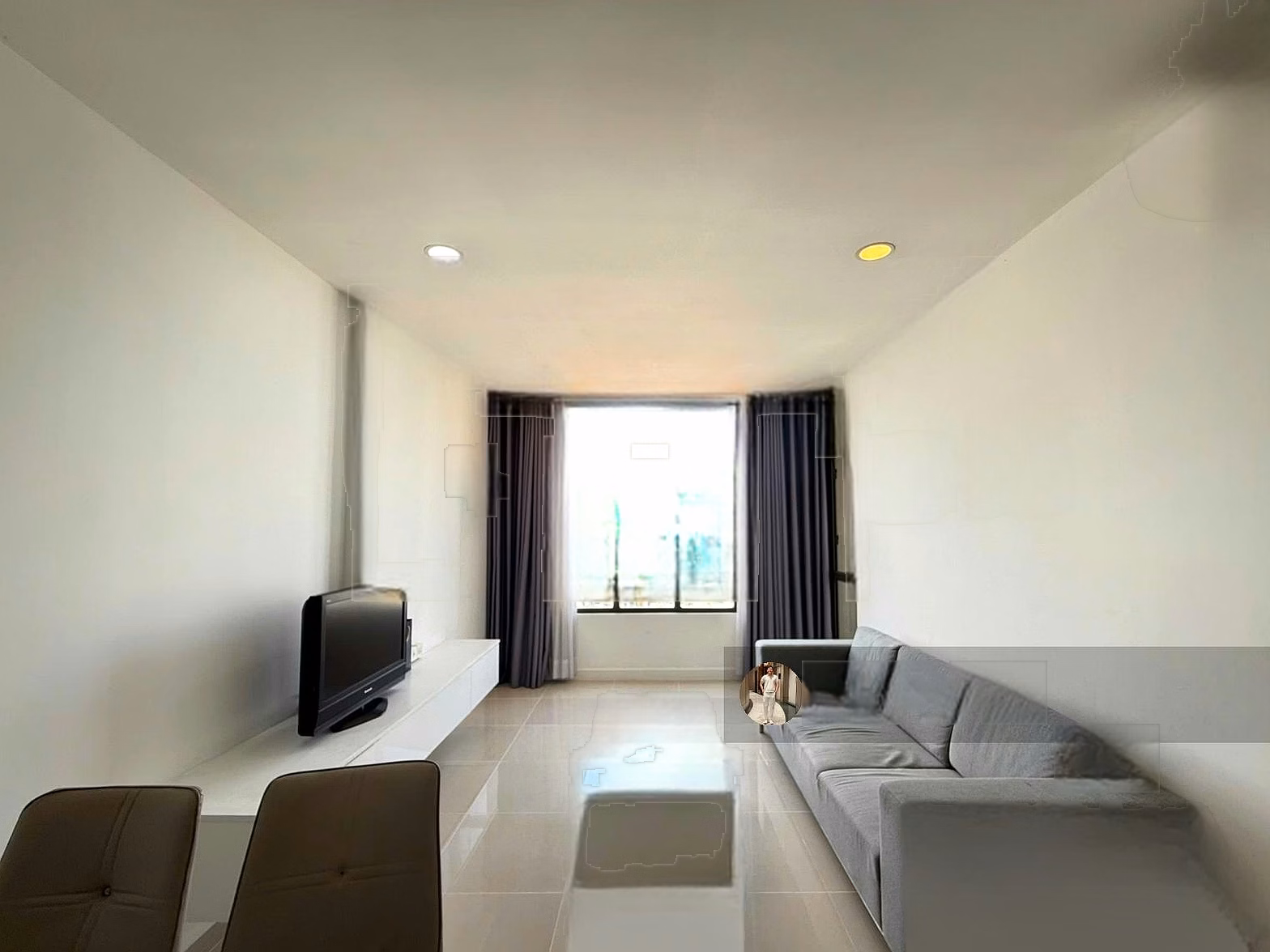 ICON 56 District 4 for rent 3-bedroom apartment, 90m2 wide, fully furnished, balcony overlooking Ben Van Don river