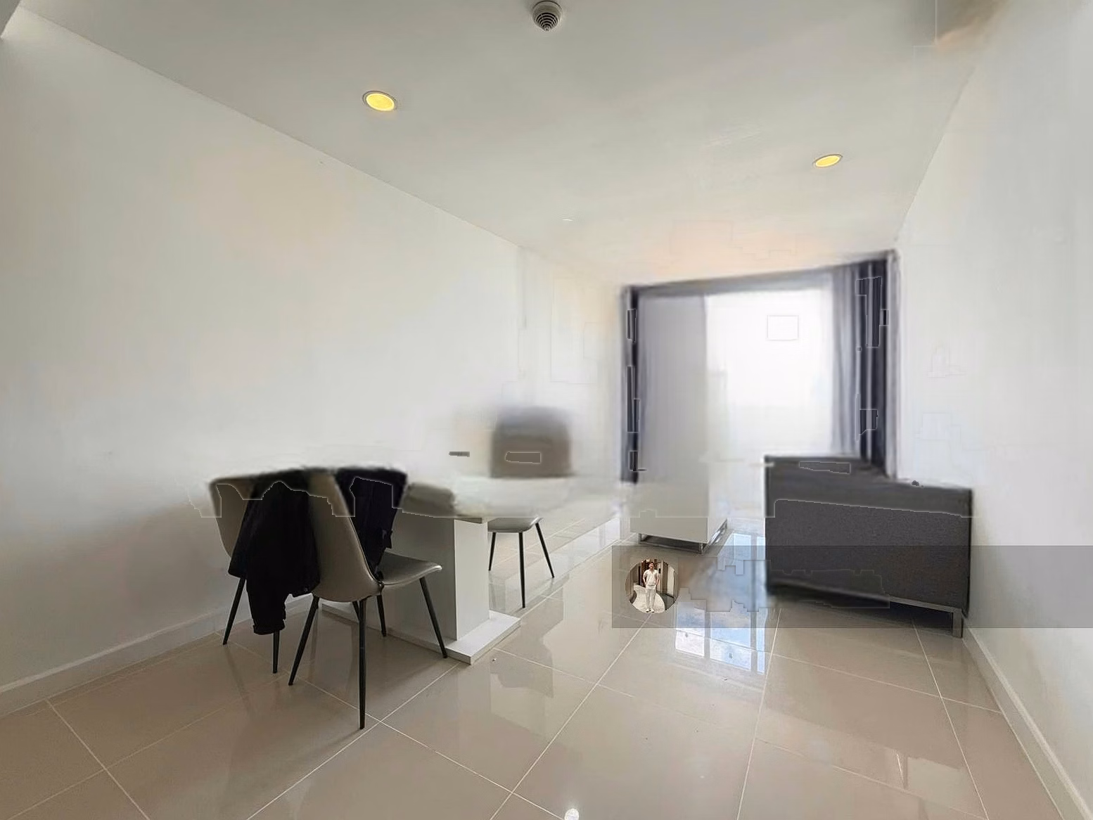 ICON 56 District 4 for rent 3-bedroom apartment, 90m2 wide, fully furnished, balcony overlooking Ben Van Don river