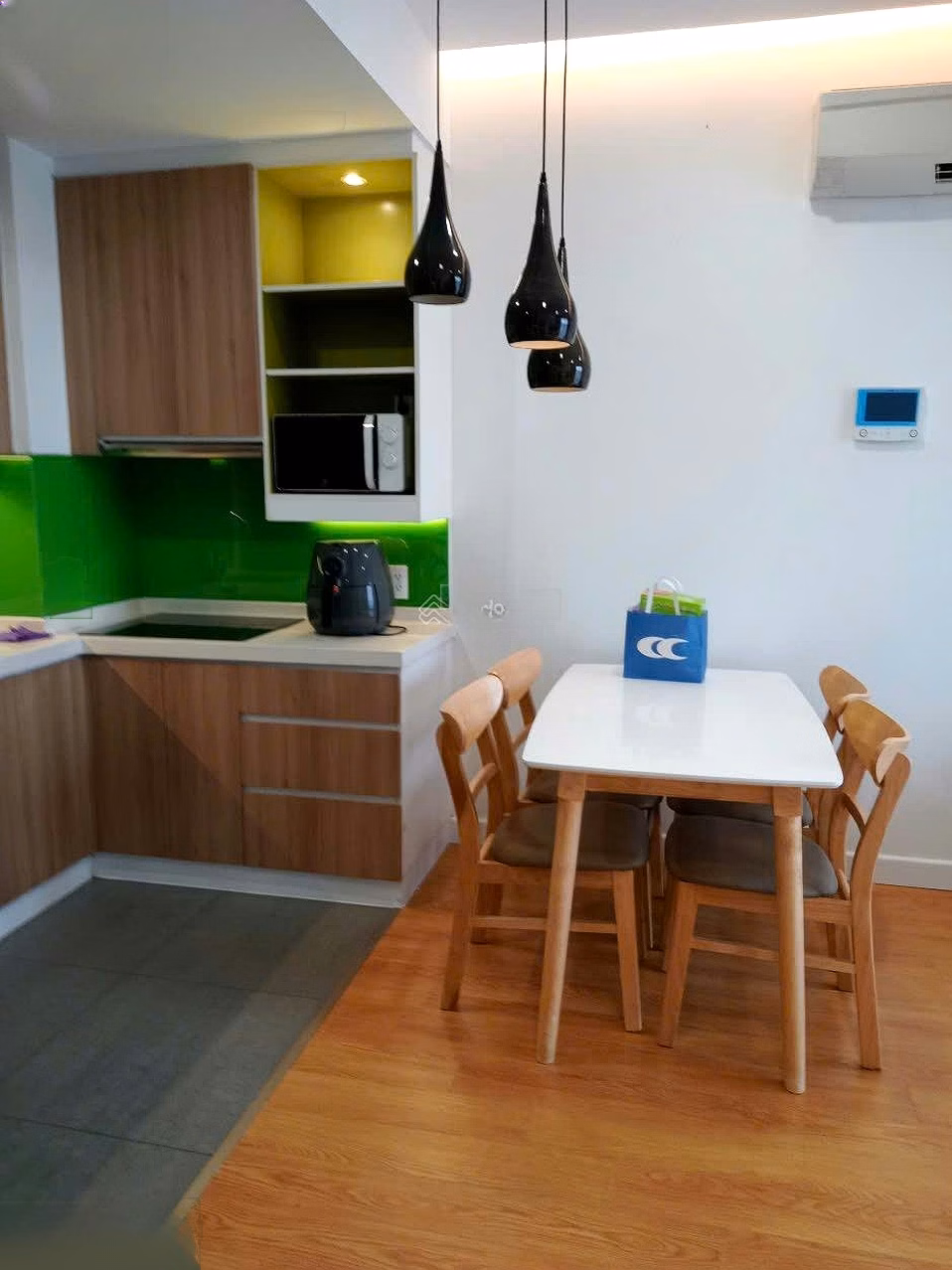 Republic Plaza apartment for sale